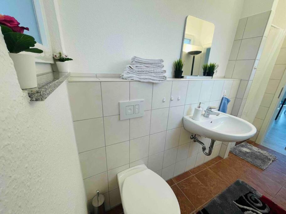 Schoenes Bungalow, Check-In Kontaktlos, Zentral Duisbourg Extérieur photo