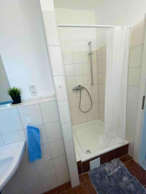 Schoenes Bungalow, Check-In Kontaktlos, Zentral Duisbourg Extérieur photo